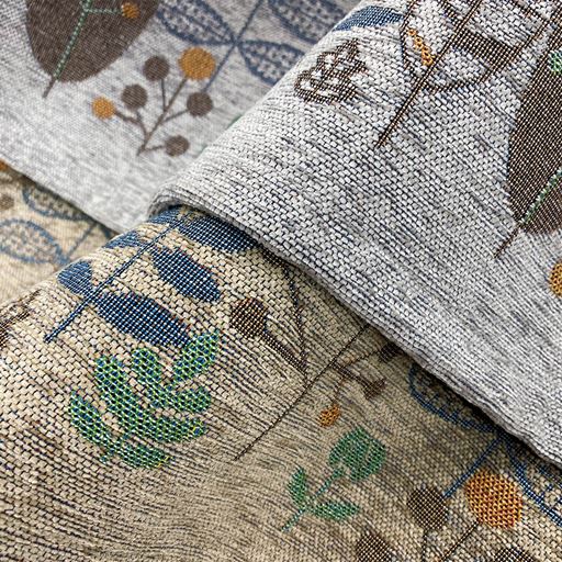 さらりと通年使えるフラット生地