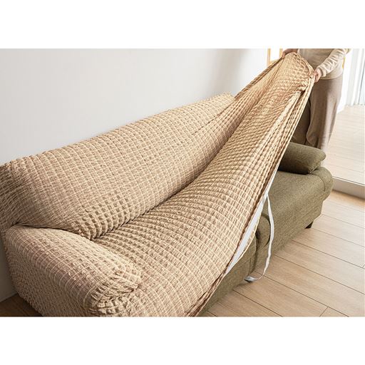 ベージュ 肘ありL (3人掛け用)<br>古びたソファがまるで新品に大変身! 縦横のびのびソファカバーです。