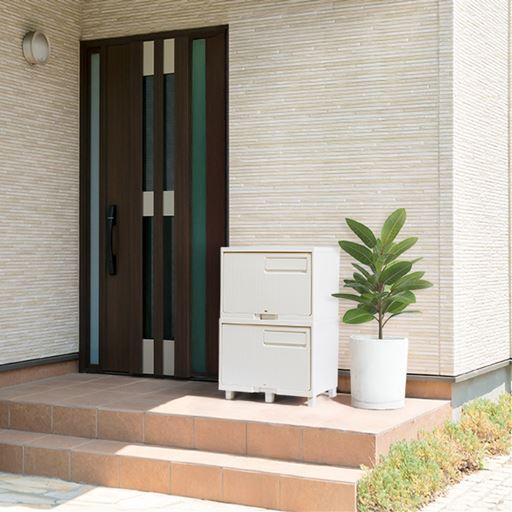 明るく清潔感のあるオフホワイト