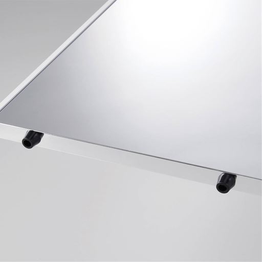 ゴム脚付きなので立て掛けても使えます。※A以外