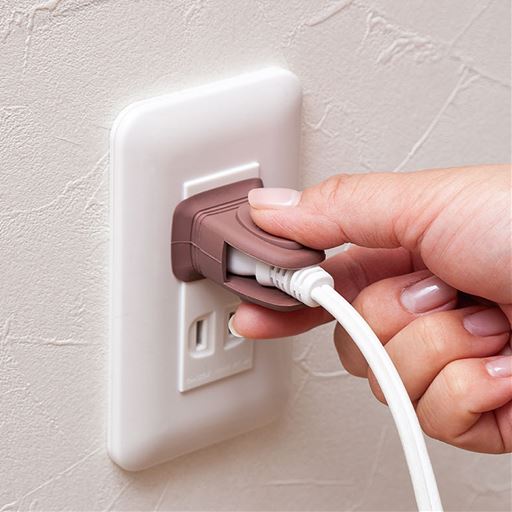 抜き差ししやすいすべり止め付!