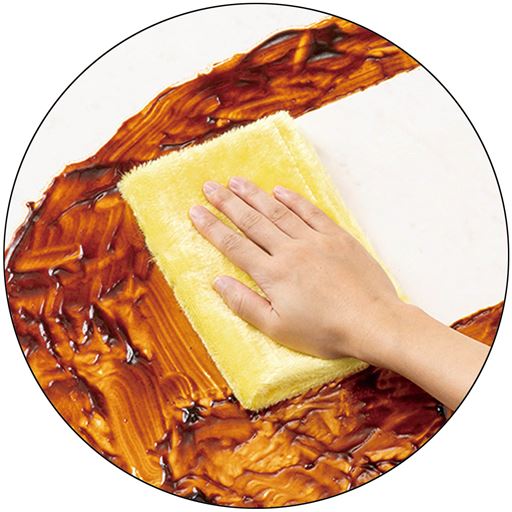 ソース汚れも問題なし。ギトギト汚れも水だけでキレイに。