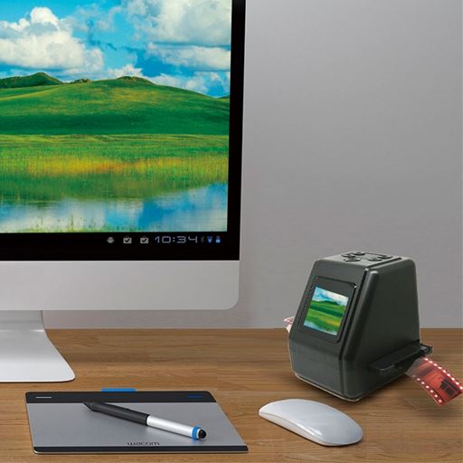 パソコンに接続して鑑賞可能。