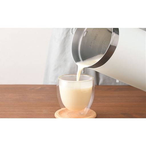 大豆を丸ごと使った豆乳が飲めます