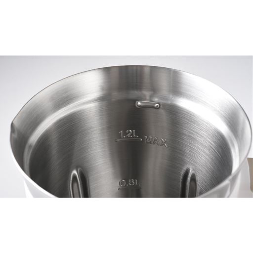 本体内側は匂い移りの心配が少ないステンレス製