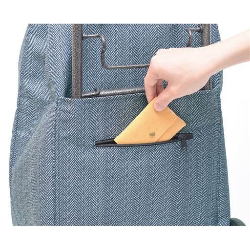 ファスナー付きポケット