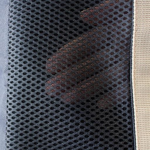 通気性抜群のメッシュ素材