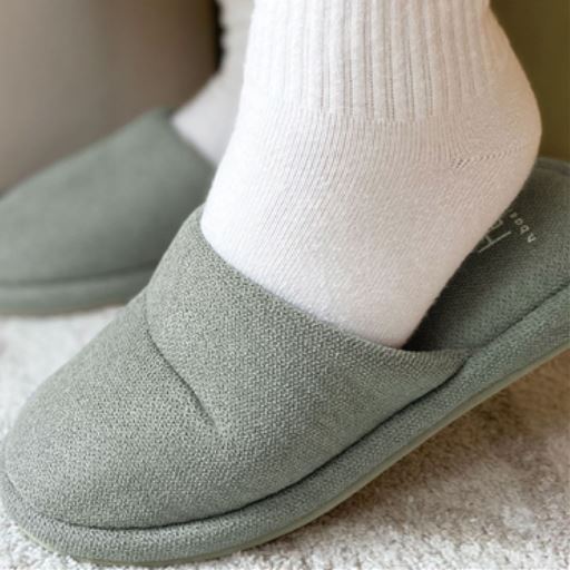 柔らか生地でやさしく足にフィット