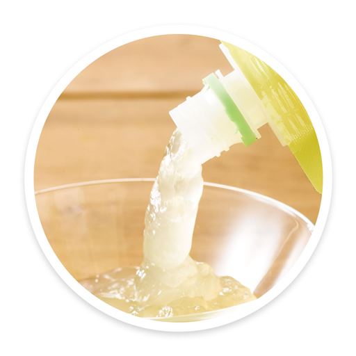 レモンの香りと甘酸っぱい味を楽しめるように、ストレート果汁をふんだんに使用しています。※イメージ写真