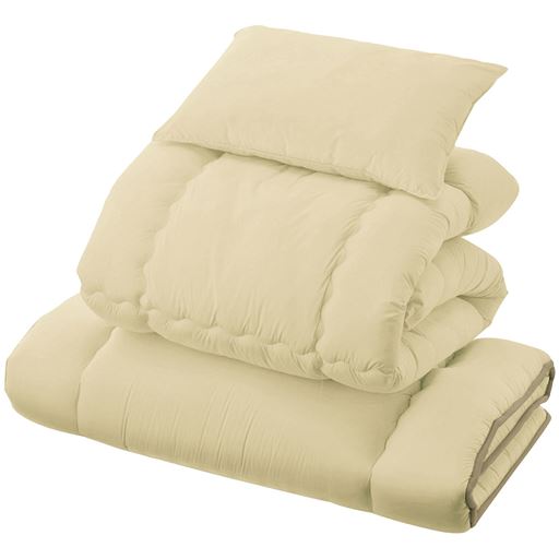 ベージュ系<br>新生活を始められる方におすすめ! お買い得な布団3点セットです。
