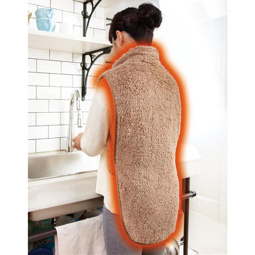 えりが自立して首周りあったか♪<br>袖がないので作業しやすい!首、背中、腰周りまでまるごと暖か!<br>※イメージ