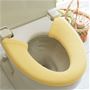 クリームイエロー(洗浄便座型)<br>ほどよい厚みでヒヤッとしない! やわらかい肌ざわりの便座カバーです。