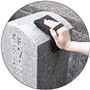 【墓石スポンジ】墓石についたコケや汚れを水だけで落とします。