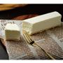 半解凍で食べるとアイスケーキに!レアチーズケーキ。お試し500g、ベイクドもレア両方楽しみたい方は1kg!※イメージ写真