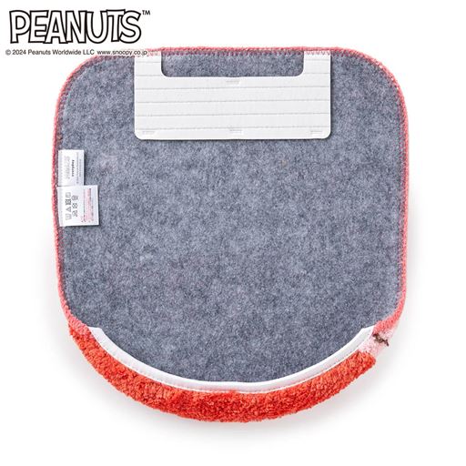 フタカバーの裏面は吸着シートで取り付け簡単。