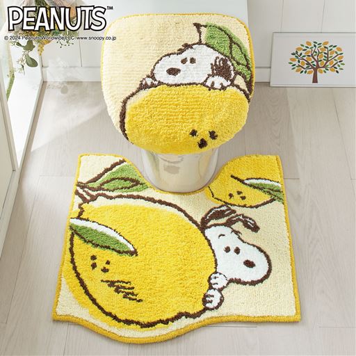 イエロー ※商品はトイレマットです。<br>フルーツから覗くスヌーピーが可愛い♪