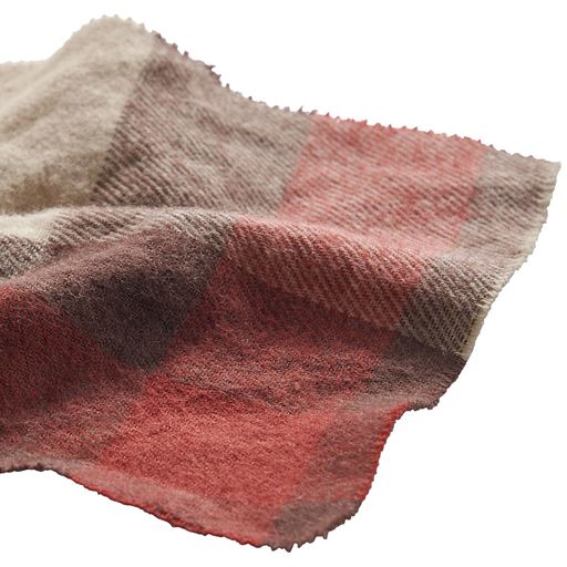 ベージュ<br>短い毛足がふんわり心地いい。