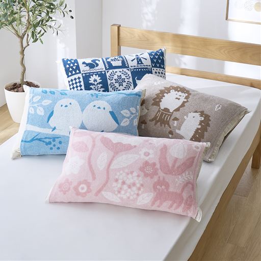 いろんな形の枕にズレずにフィット! 綿パイル生地ののびのび枕カバーです。