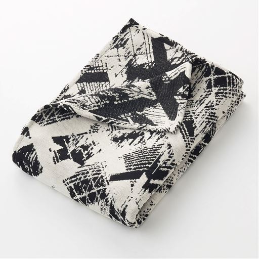 ブラック<br>折りたたんでコンパクトに収納できます。