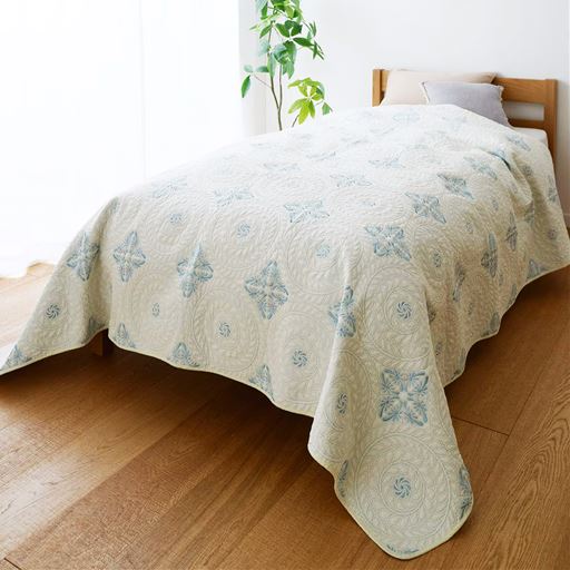 ブルー<br>汗のベタつきが気になる季節は、さらりとした素材で気持ちよく!