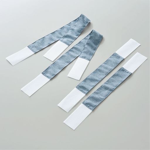 ズレ防止テープが4本(長×2、短×2)付属します。