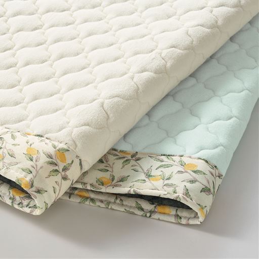 額にあしらったレモン柄が夏らしく爽やかです。