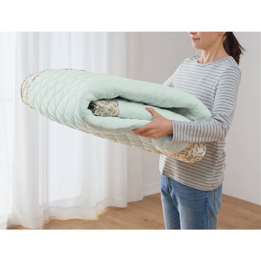 コンパクトにたためて扱いやすい。