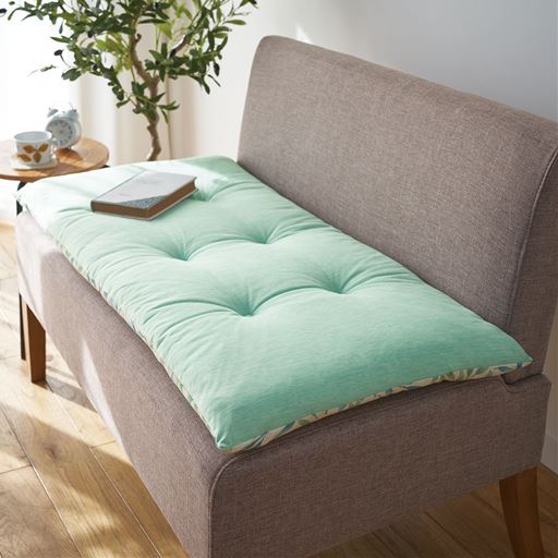 グリーン(2人掛け用)<br>サッと敷くだけでひんやり感とボリューム感がアップ!