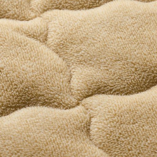 生地拡大(ベージュ)<br>フランネル素材のなめらかな肌ざわりも魅力です。