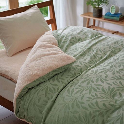 アイボリホワイト ※商品は布団を包む毛布(敷き布団用)です。<br>※掛け布団用はCY-642を使用しています。