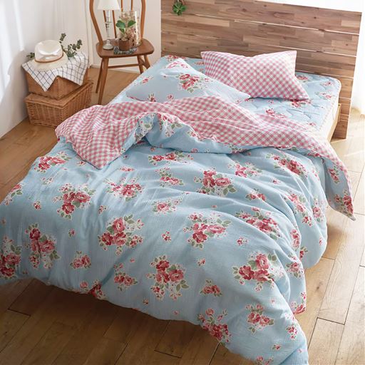 サックス系 ※商品はパッドシーツです。<br>※枕カバーはCR-1328、掛け布団カバーはCR-1329を使用しています。