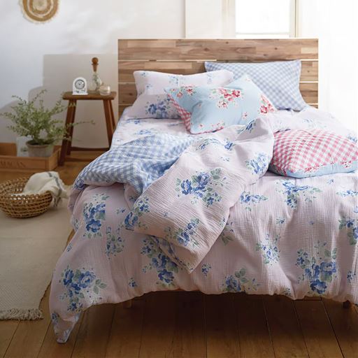 ピンク系 ※商品はパッドシーツです。<br>※枕カバーはCR-1328、掛け布団カバーはCR-1329を使用しています。