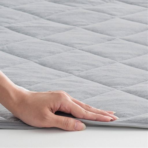 中わた入りのキルトで寝心地アップ。<br>※このカラーは完売しました。