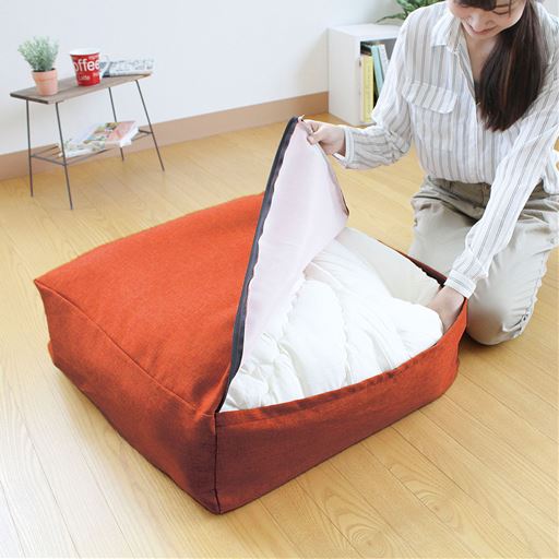 布団を入れてファスナーを閉めるだけ! <br>収納目安:シングルサイズの掛け布団1枚 <br>※布団は付いていません