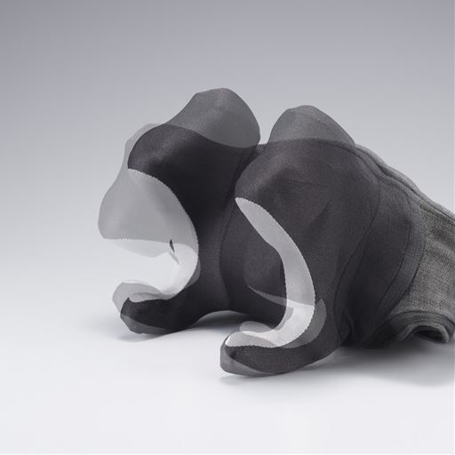 もみ玉とアームの合わせ技で首・肩と背中を同時にもみほぐします。