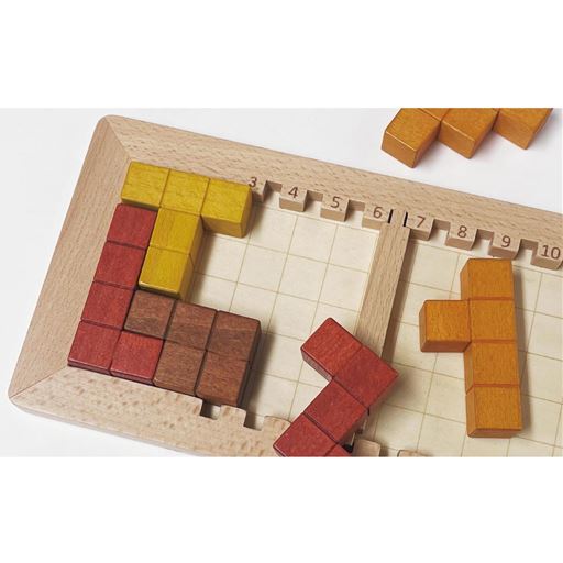 (2)設定した難易度のマスを、各難易度に指定されたブロックを組み合わせて埋めます。