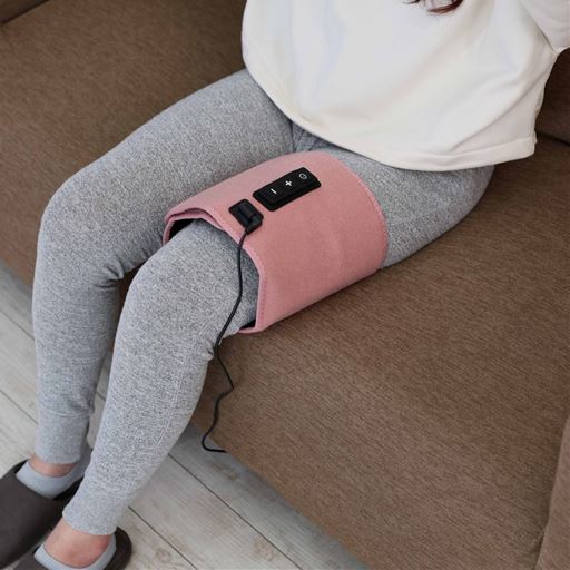 太ももに※画像のカラーは販売しておりません。