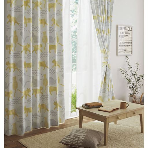 ホワイト<br>ペットの引っかきでお困りの窓に! 表面がツルッとした生地のボイルカーテンです。<br>※商品はレースカーテンです。カーテンはVP-1001を使用しています。