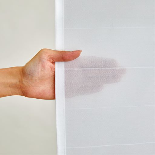 【透け感の目安:やや透けやすい】