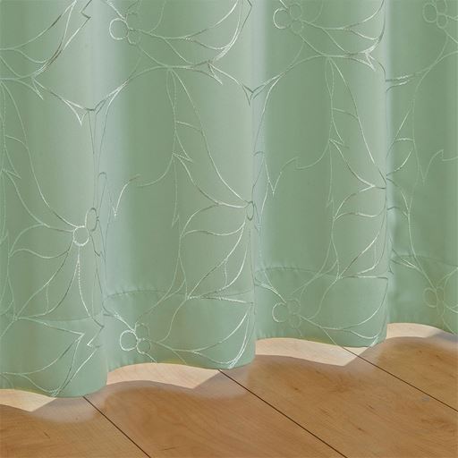 ブルーグリーン<br>1級遮光裏地付きで、気になる光もしっかりカット。