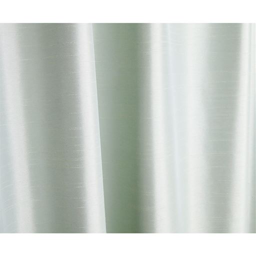 ミスティブルー<br>やや薄手の国産生地を使用。