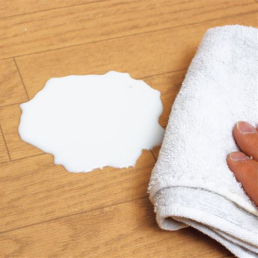 こぼしてもサッと拭ける!