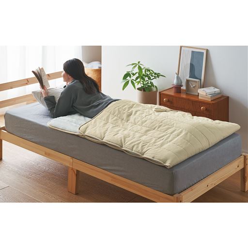 ベージュ/ロング<br>足元から腰まですっぽり