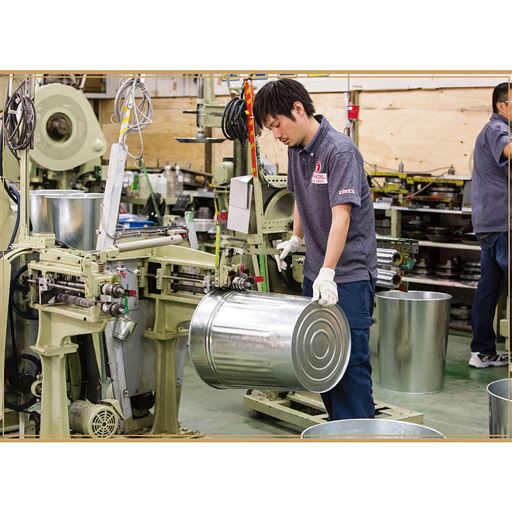 老舗のトタンメーカーで製造から出荷まで実施