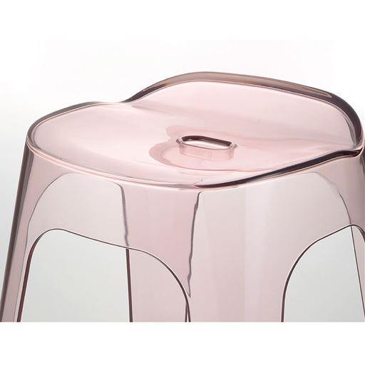 座面はカーブがあり、おしりにフィット。