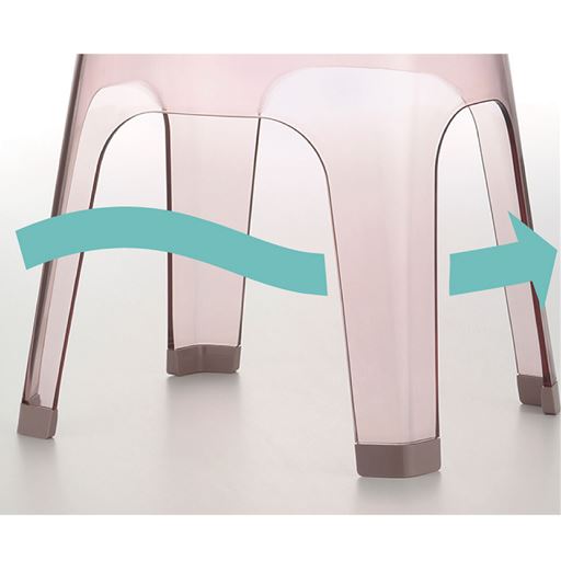 4本脚で通気性がよく、湿気がこもらず使えます。