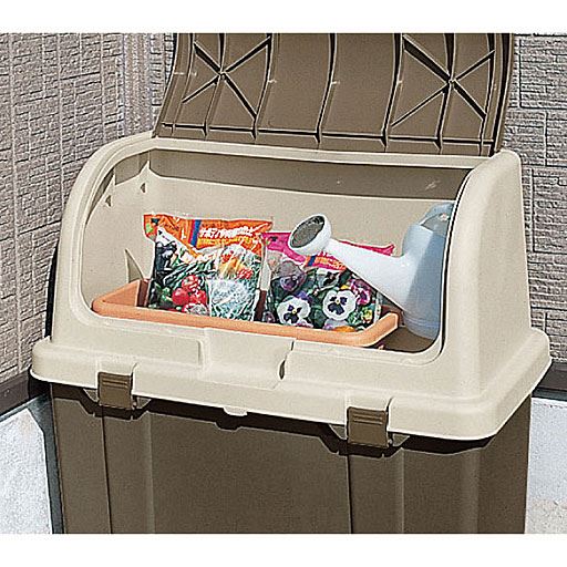 園芸用品などの収納庫にも◎