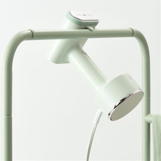 差し込むだけで組み立て簡単。使った後の折りたたみもラクラク。