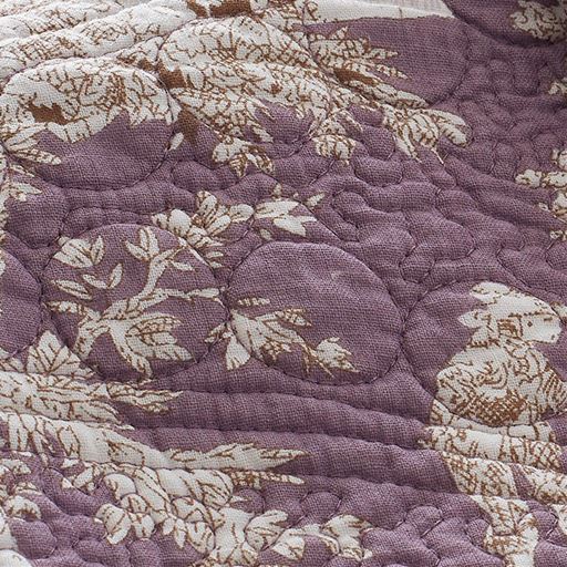 生地拡大(ワイン)裏面<br>綿100%でサラッとした肌ざわり。