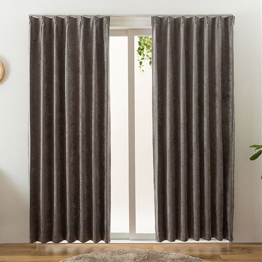 グレー<br>気になる光をしっかりカットする1級遮光。